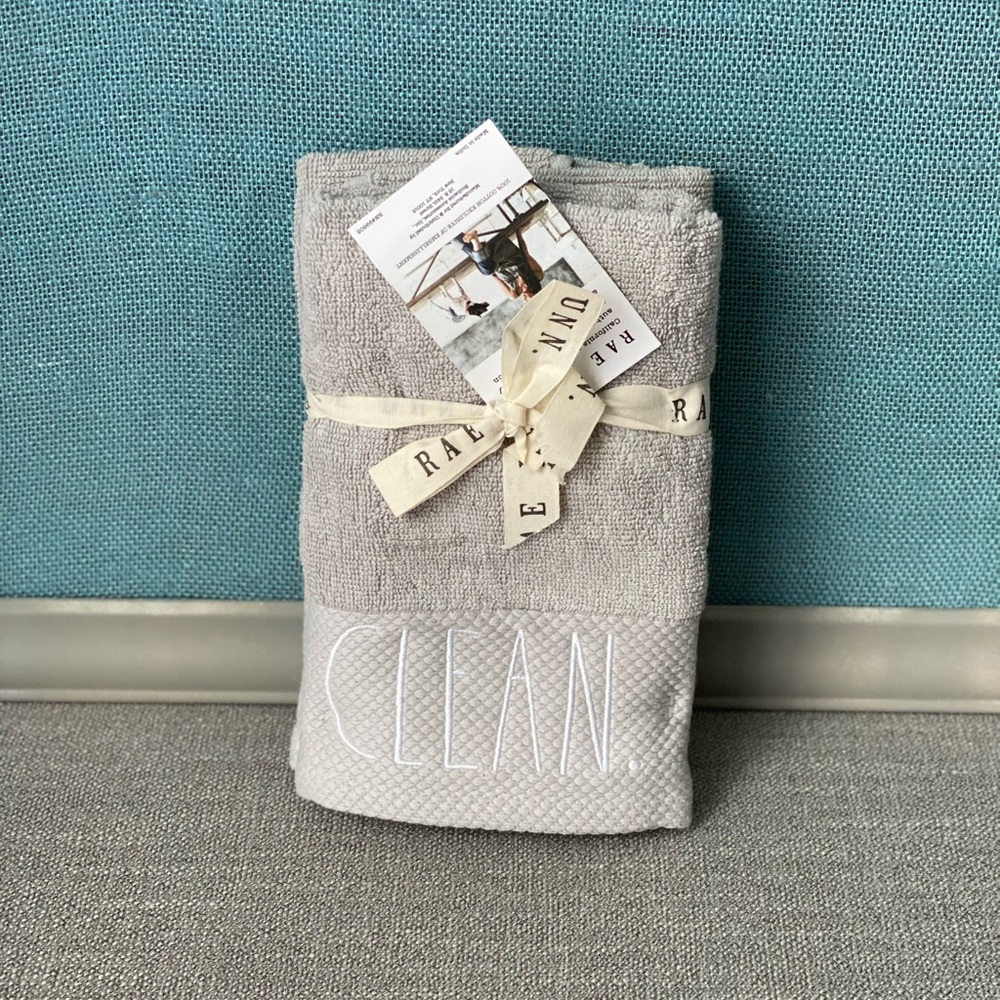 NWT Rae Dunn hand towels